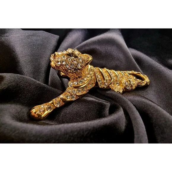 Vintage Signed TRIFARI Tiger Large Brooch Pin Gold Plated with Crystals - Picture 3 of 6